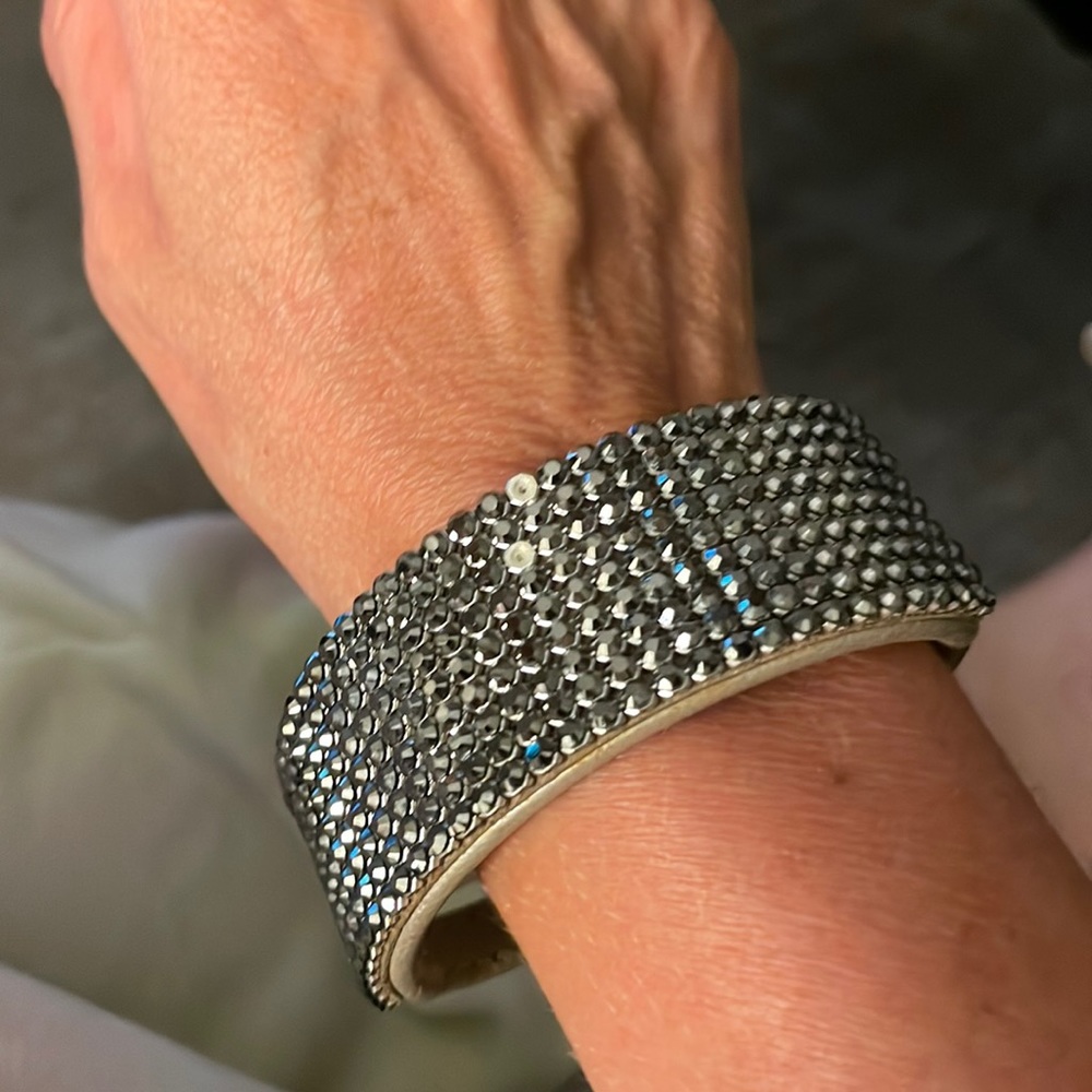 Champagne leather and pewter crystals bracelet
